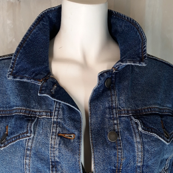 Distressed Hem Cropped Jean Jacket - Picture 3 of 5